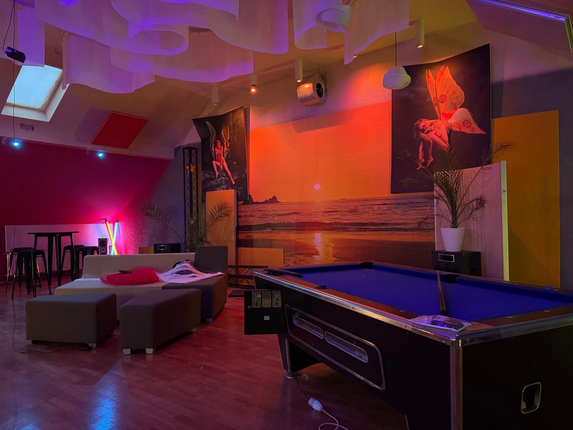 Bookeinfach Bad Ems - Private - Sauna Jacuzzi Whirlpool Swimmingpool Alahna Sup Beachvolleyball Billiards Ping Pong Cinema Theater Music Disco Ball Bbq Und Parkplaetze Apartment Exterior photo